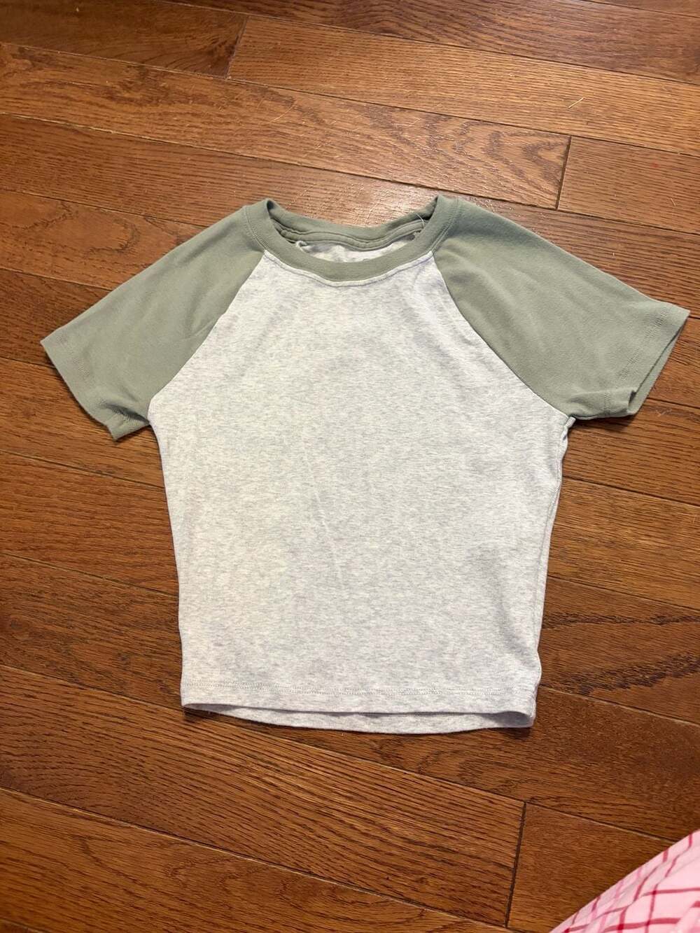 NWOT Hollister Y2K Vintage Island Sport Raglan Tee XS Green Gray